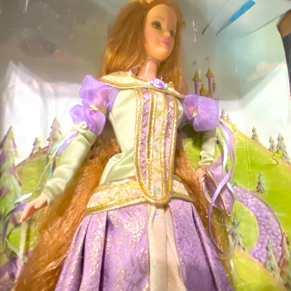 BARBIE NWT VINTAGE 2000 PRINCESS AND THE PEA COLLECTOR EDITION BARBIE DOLL w/BOX - Picture 4 of 12